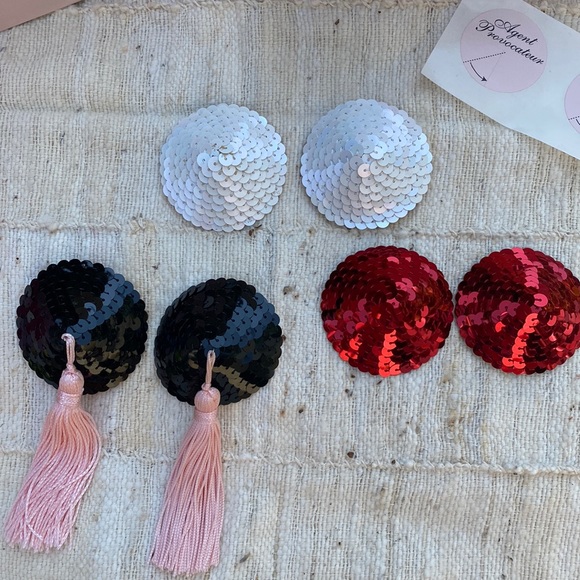 Agent Provocateur Iridescent White Pair of Sequin Nipple Pasties - Picture 4 of 12